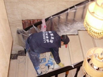 成都愛星保潔服務公司 專業石材翻新打磨，打造光亮如新的潔凈空間